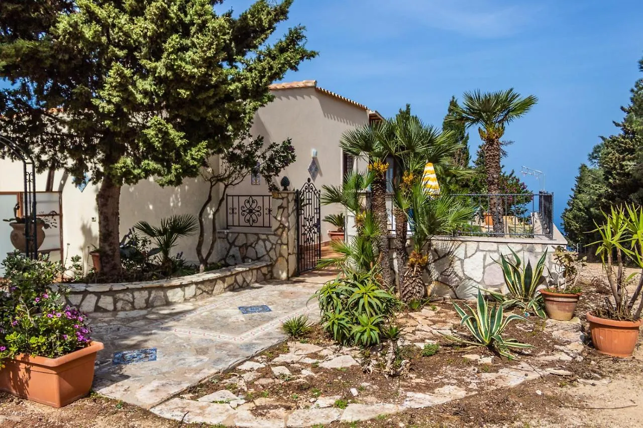 Villa Verde Con Vista Sul Mare San Vito Lo Capo Italy